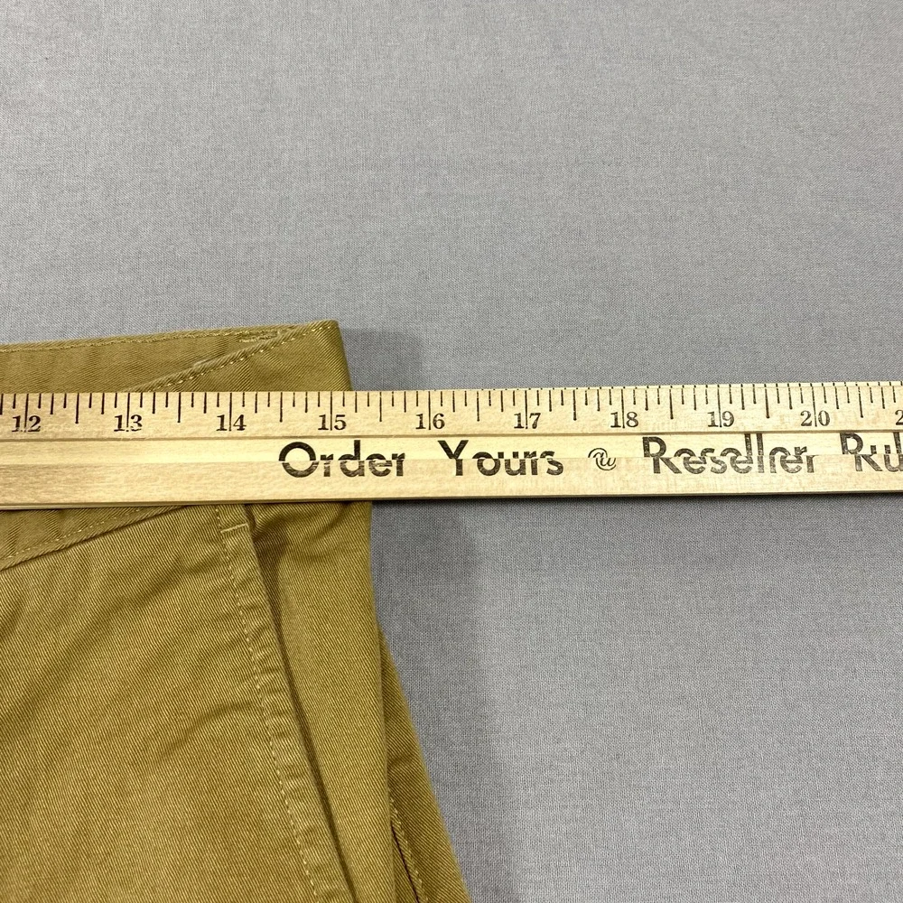 The North Face Shorts Mens 30 Khaki Nylon Chino‎ 8.5